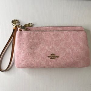 NWT Coach Powder Pink Double Zip Wallet Wristlet Signature Canvas with Charm
